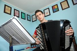 Održan prvi koncert Jovana Kočića, učenika Muzičke škole Vlado ...
