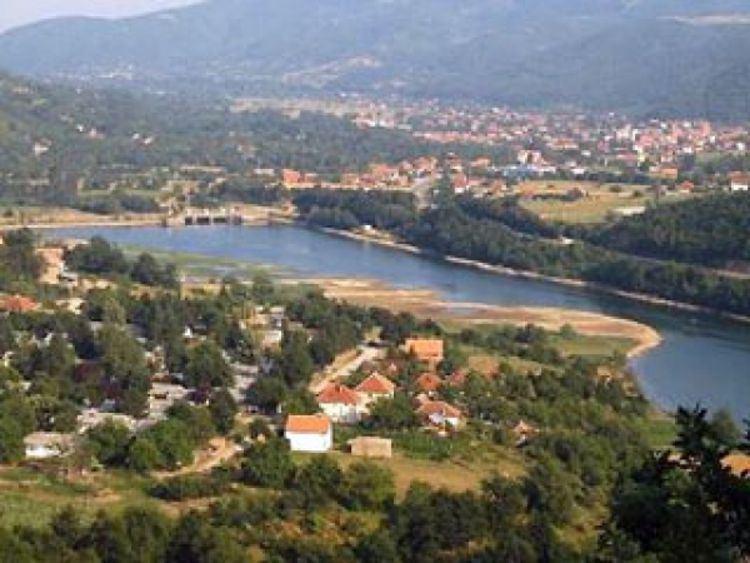 Detonacija i rafali u Zubinom Potoku