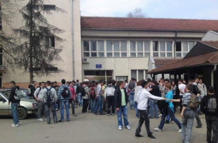 Potukli se đaci, pridružili se i roditelji