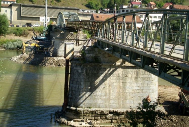 Počela rekonstrukcija željeznog mosta na Drini