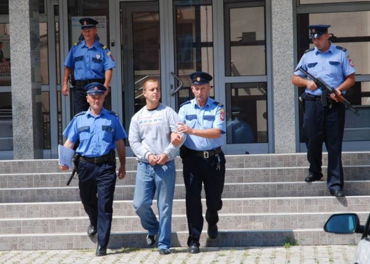 Ubica Vese Medića slobodan