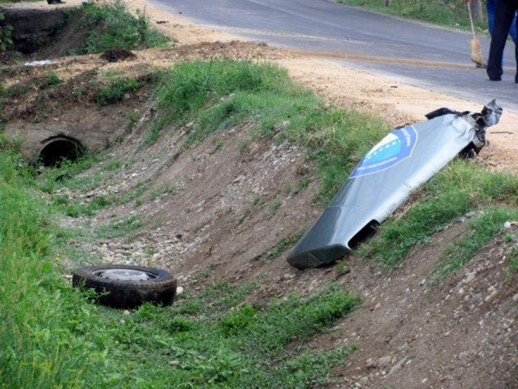 Teška saobraćajna nesreća: Poginuo radnik UIO (Foto)