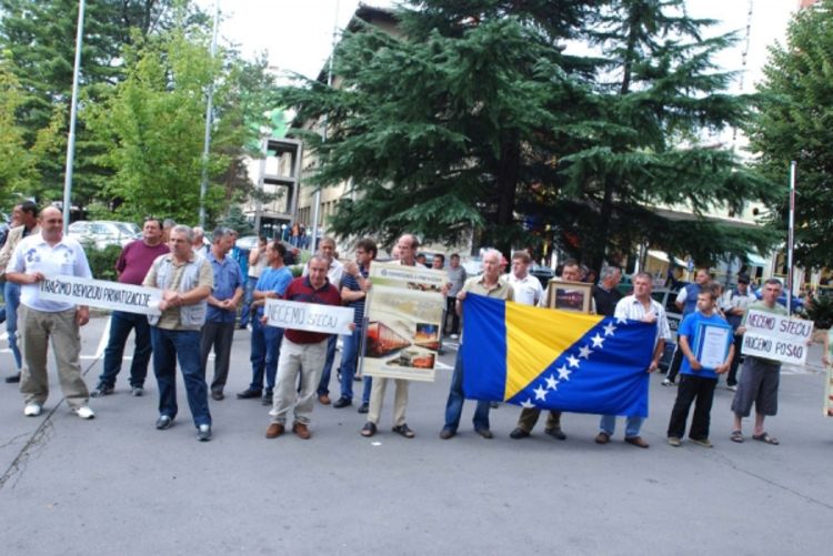 Protesti radnika Gredelj-Revoma: Posla ima, ali nam ne daju da radimo