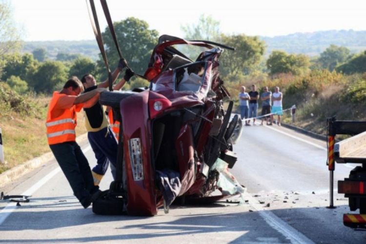 U sudaru poginula majka troje djece (Foto)