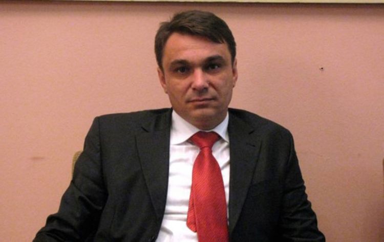 Ahmetović: Srbija progledala kroz prste Vučureviću