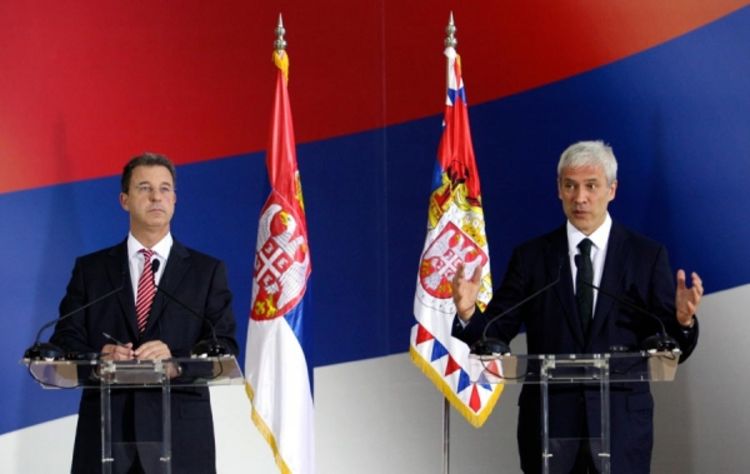 Tadić: Zaprepašćujuće da EU nije reagovala na podršku hrvatskih zvaničnika ratnim zločincima
