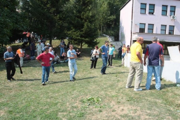 Radnici Gredelj-Revoma protestvovali: Opstruišu ih ŽFBiH jer je vlasnik iz Hrvatske