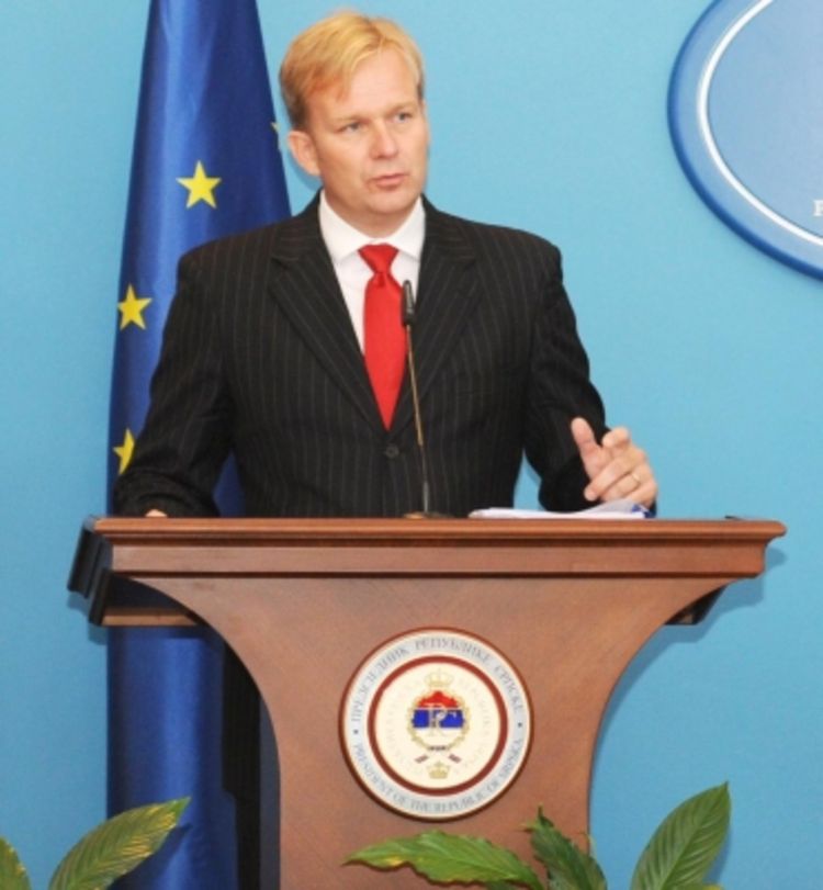 EU poštuje zastavu RS