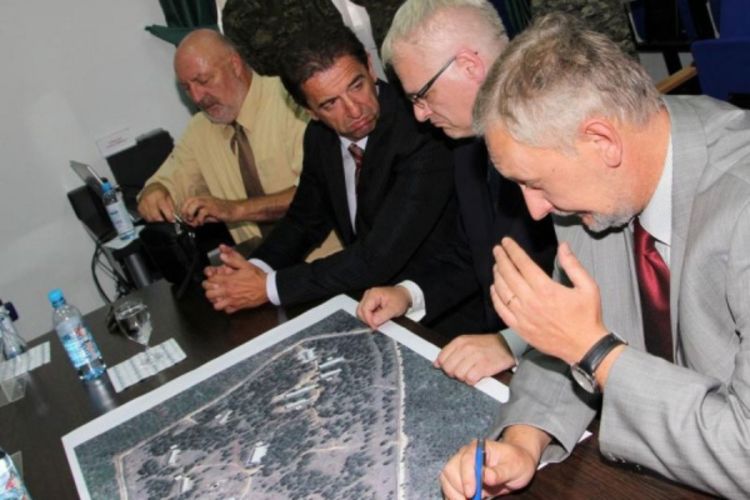 Detonacije i gljiva iznad Knina preopasni za Josipovića