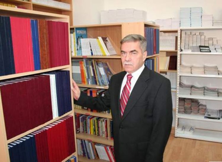 Risto Kozomara drži predavanje u Kini