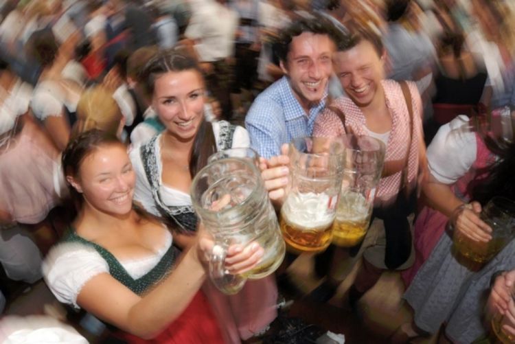 Počeo Oktoberfest, narodni praznik piva u Minhenu (Foto)