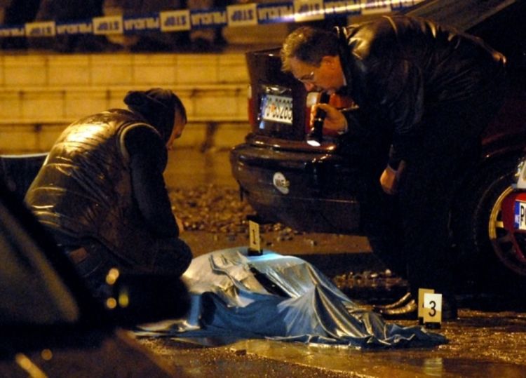 Ubio bivšu suprugu i teško ranio komšinicu koja je htjela da pomogne