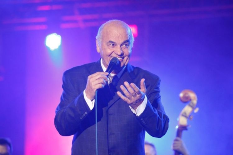 Tambura se čula do duboko u noć