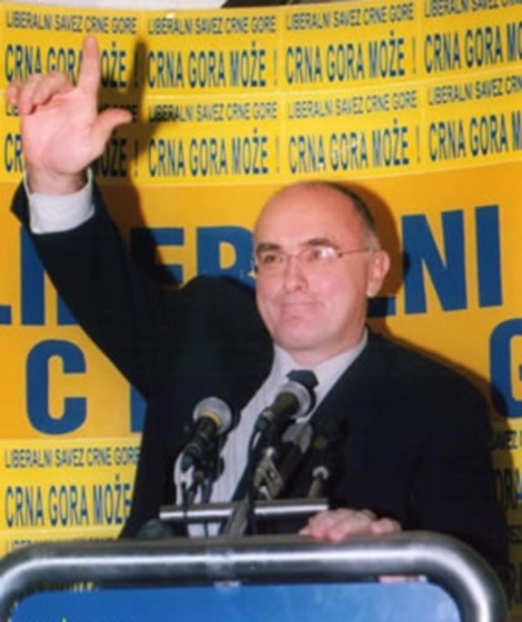 Perović: Crnogorsku mafiju podupiru CIA i  tajna politika SAD