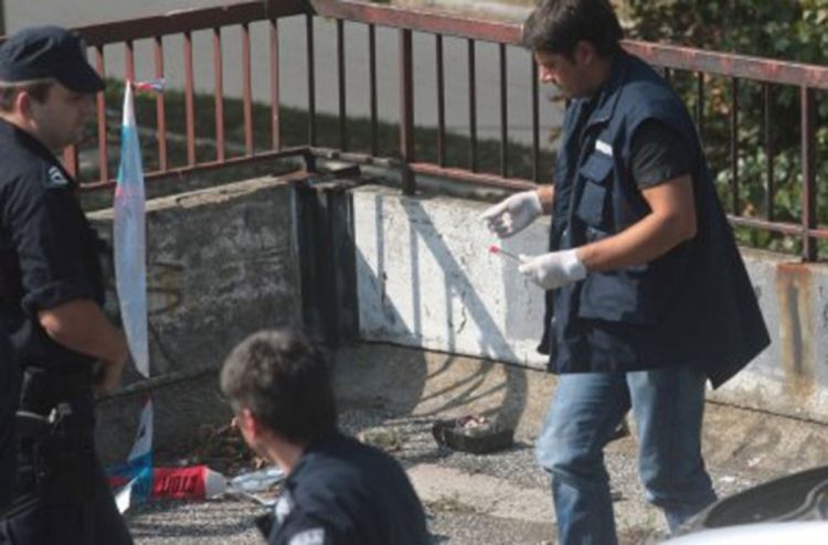 Specijalci demontirali eksploziv ispod auta