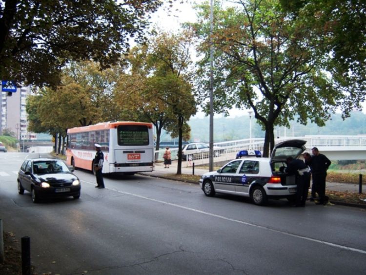 Djevojčicu udario autobus