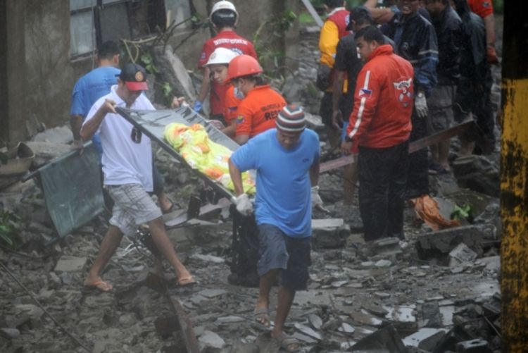 Manila poplavljena usljed tajfuna, najmanje sedmoro mrtvih