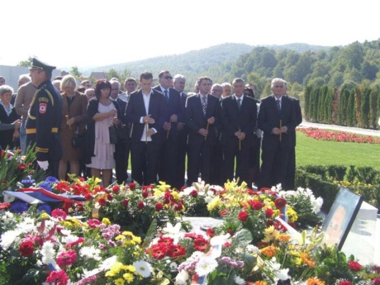 Obilježena četvrta godišnjica smrti bivšeg predsjednika RS