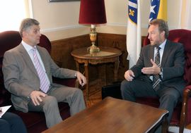 Izetbegović pozvao Beograd da ispuni zahtjeve Sandžaka