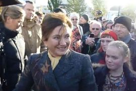 Prva dama demonstrirala protiv muža (Video)