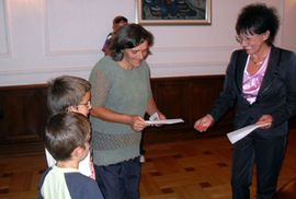 Uručena pomoć za porodice sa četvoro i više djece u Banjaluci