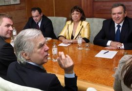 Bogdanović sa Kuperom: Što prije  nastaviti dijalog na Kosovu