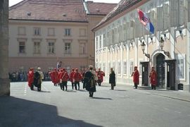 Petković: Bombardovanje Banskih dvora nameštaljka