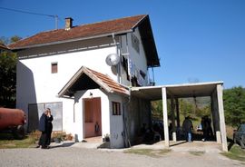 Banjaluka: Otac pronašao obješenog sina u potkrovlju 