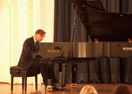 Koncert pijaniste Olivera Majstorovića u Banjaluci: Klasikom opčinio ...