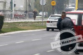 U napadu na ambasadu ranjen policajac Mirsad Velić