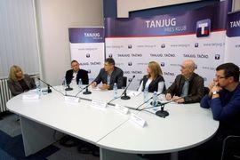 Mediji ključni za upristojavanje političara