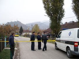 Raznio se bombom u želji da ubije i suprugu