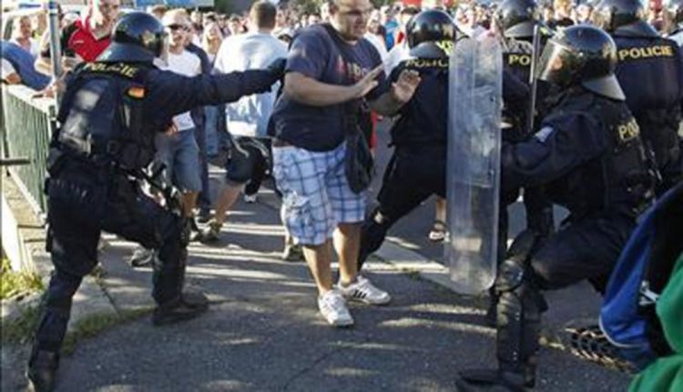 Antiromski protesti sa sjevera Češke stigli u Prag