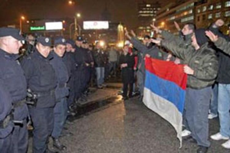 U Srbiji aktivno oko 30 ekstremističkih organizacija