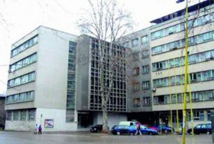 Jednomjesečni pritvor za osam lica zbog prodaje droge