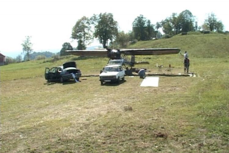 Rekonstruisan avion na mjestu gdje su sletjeli Rudi Čajavec i Franjo Kluz