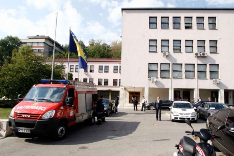 Vernes Buljugija htio da se spali zbog otkaza