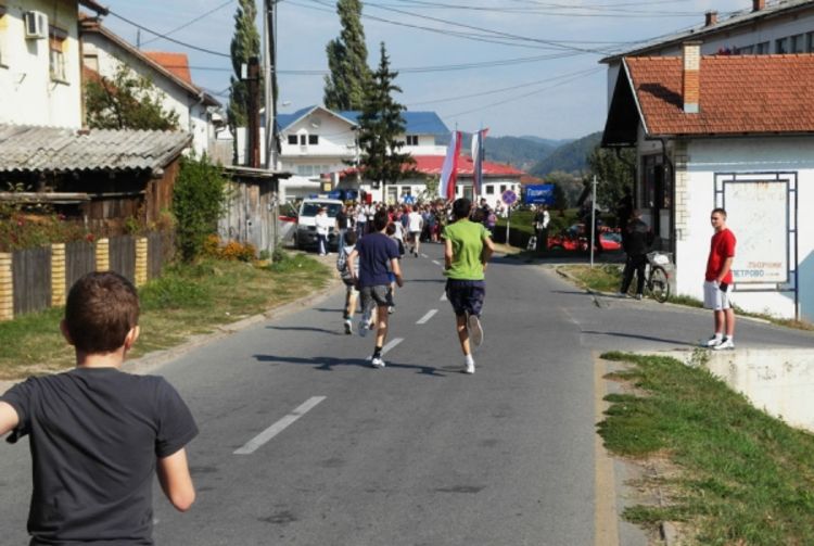 Više od 300 učenika na uličnoj trci