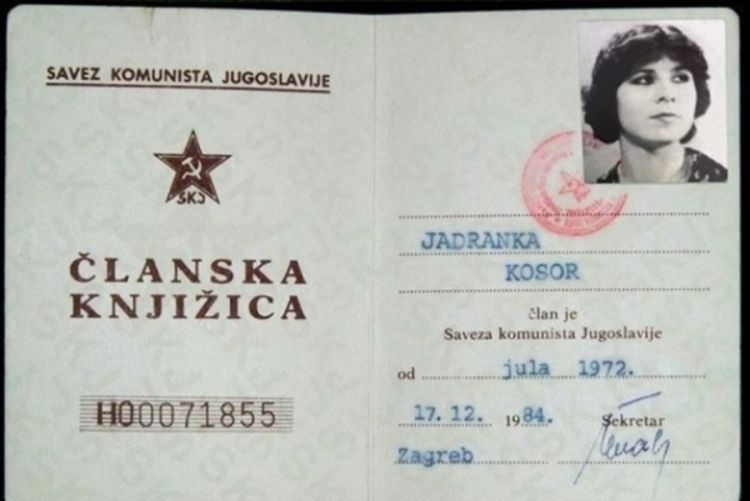 Partijska knjižica s mladom Jadrankom Kosor postala hit na Facebooku (Foto)