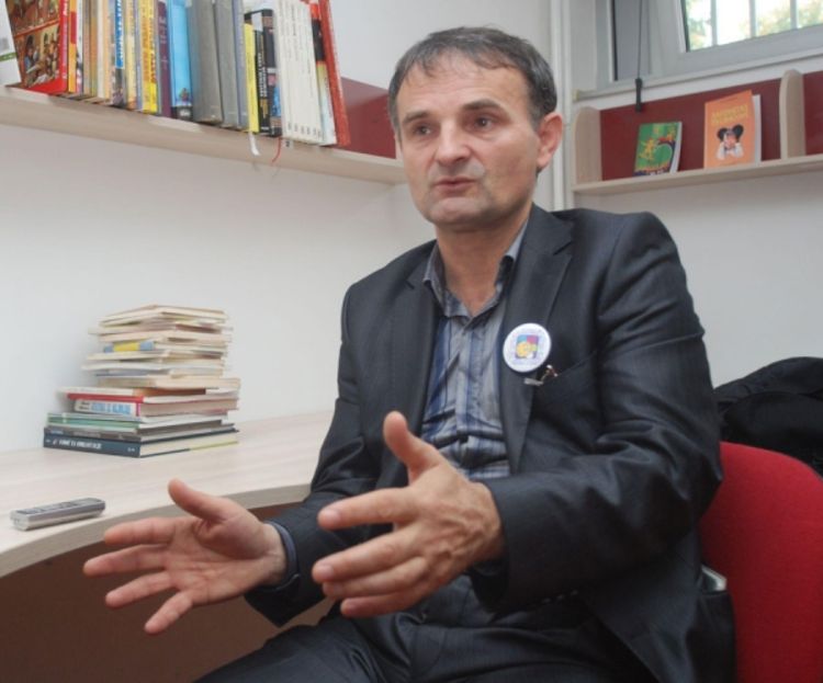 Tode Nikoletić: Najgori pesnik bolji od najboljeg političara