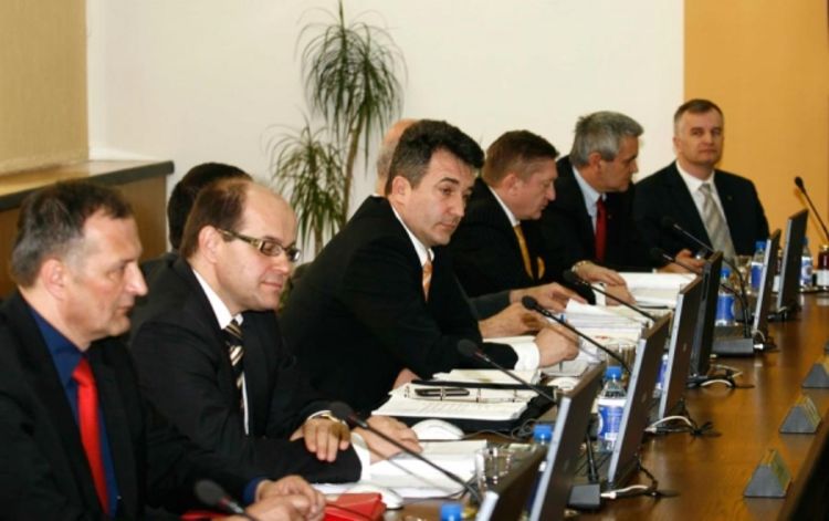 Vlada FBiH: Nova zapošljavanja dok traje racionalizacija