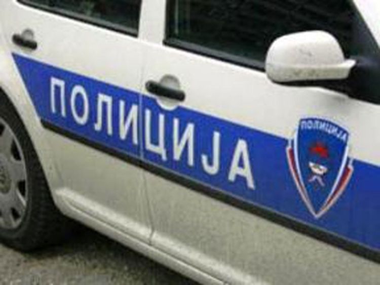 Golfom udario u drvo i poginuo