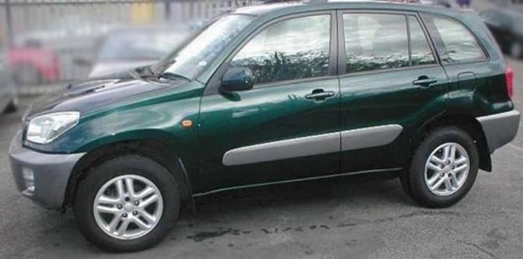 Nakon krađe u noćnom klubu mladići sa parkinga ukrali i džip