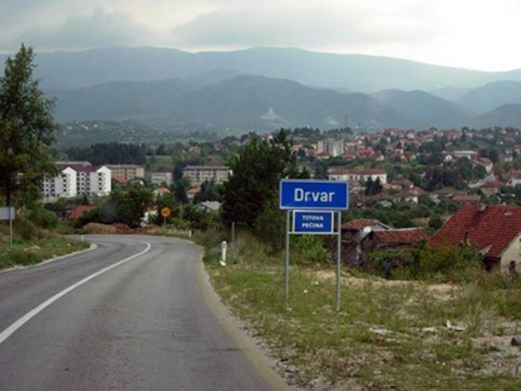 Pijani vozili: Braća za tri godine ubila dvije osobe u istoj ulici u Drvaru
