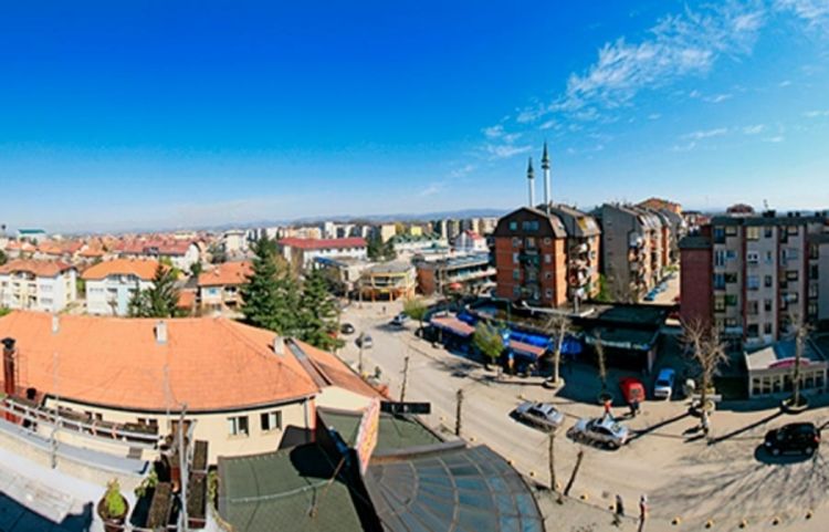 Živinice: Kamenjem napali vojnike i policajce