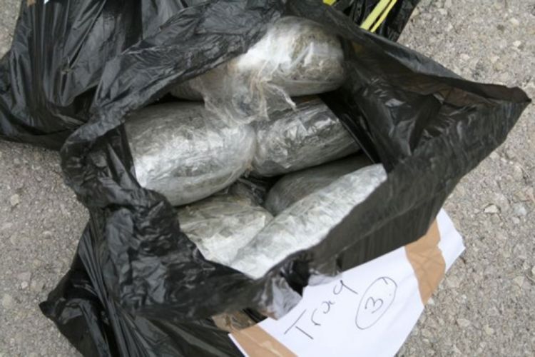 U kući krio 10 kg skanka i jaknu Federalne uprave policije