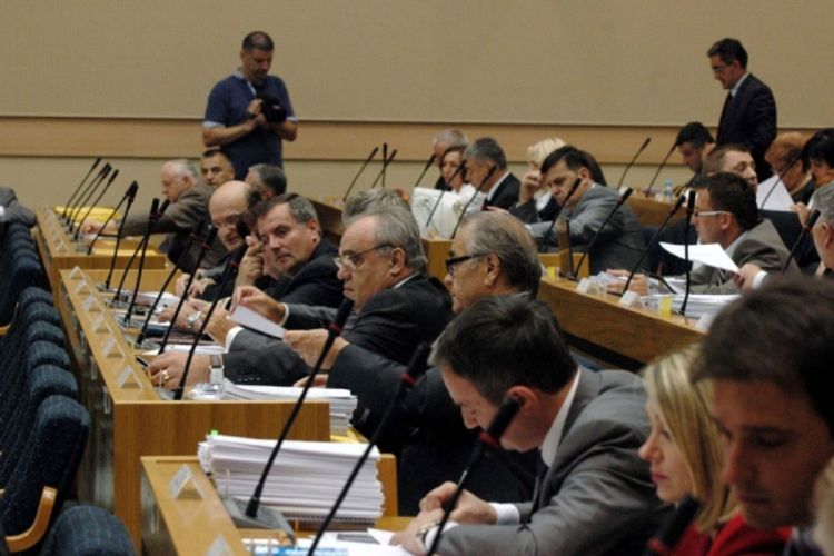 O imovini RS treba raspravljati i u parlamentu