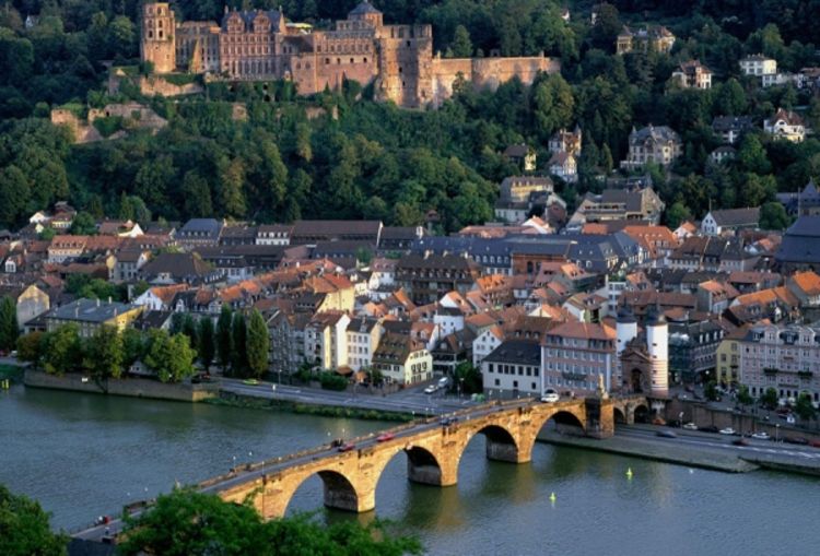 Romantični dragulj magnet za turiste