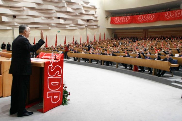 Vanredni kongres SDP-a zbog najveće političke krize u BiH nakon Dejtona (Foto)