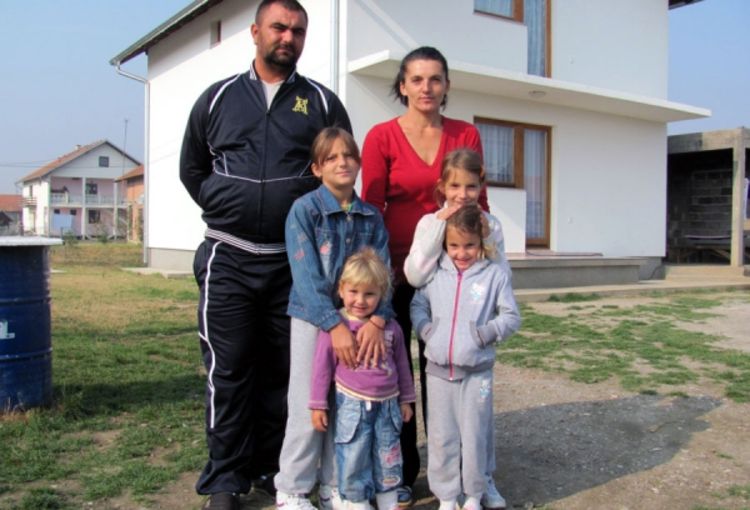 Porodici Stanković iz Janje ključevi od kuće 